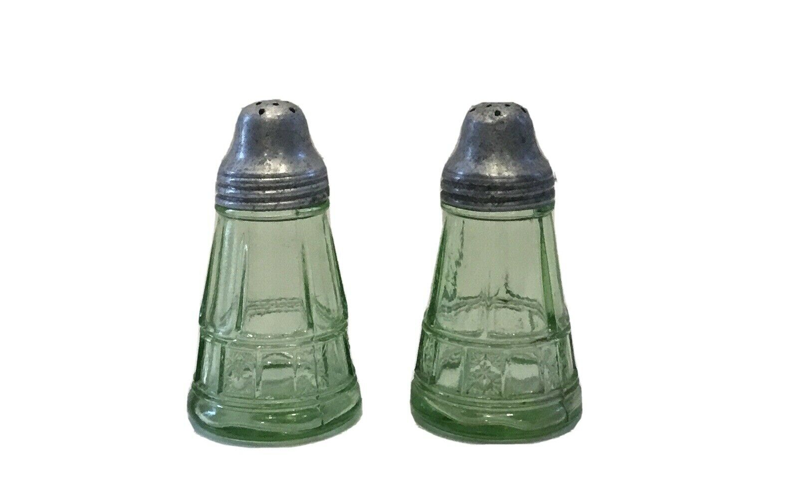 Vintage Jeanette Glass Doric Green Depression Salt & Pepper Shakers Set