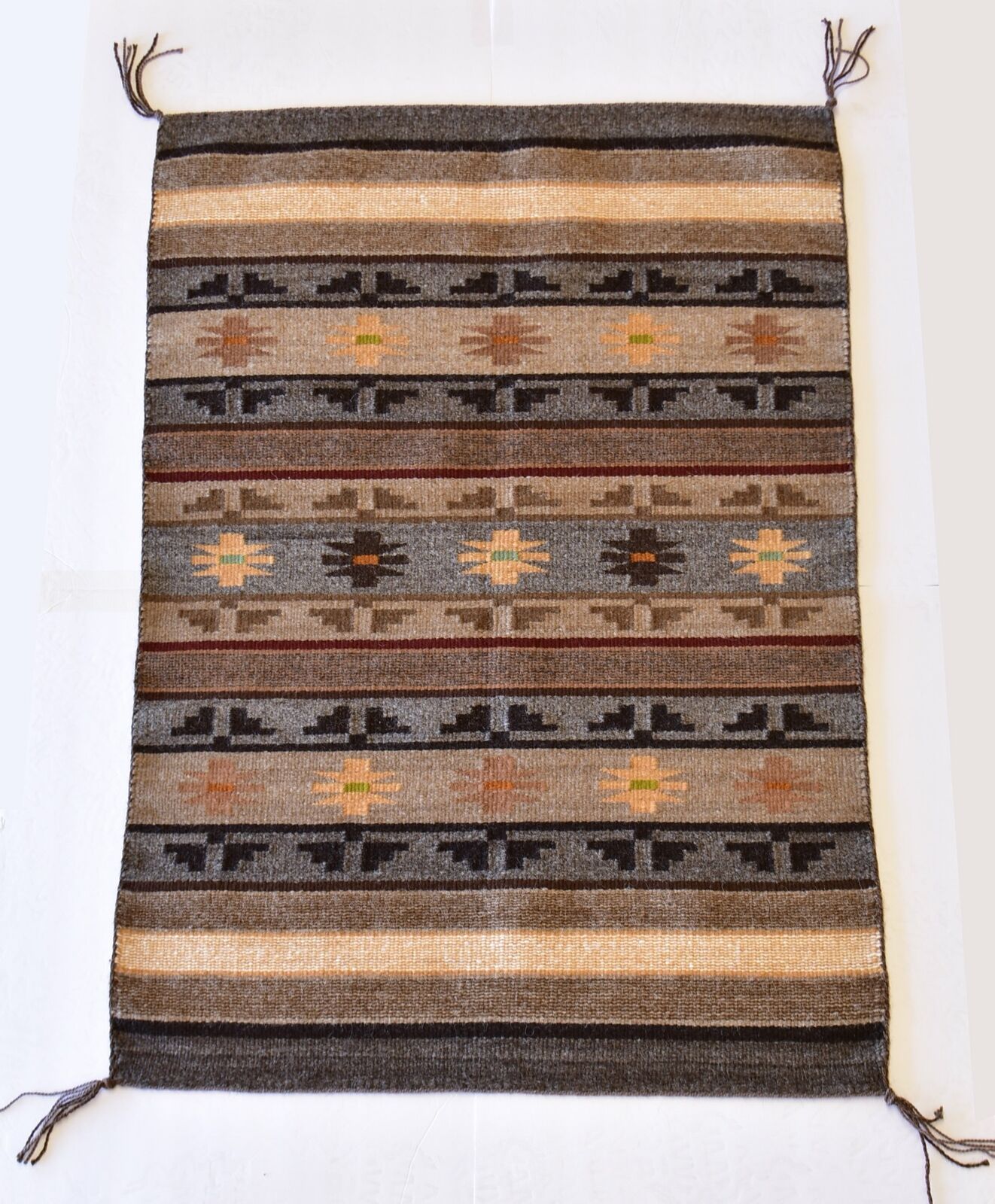 Crystal Design Navajo Rug Weaving By Jasper Peshlakia 1j14d