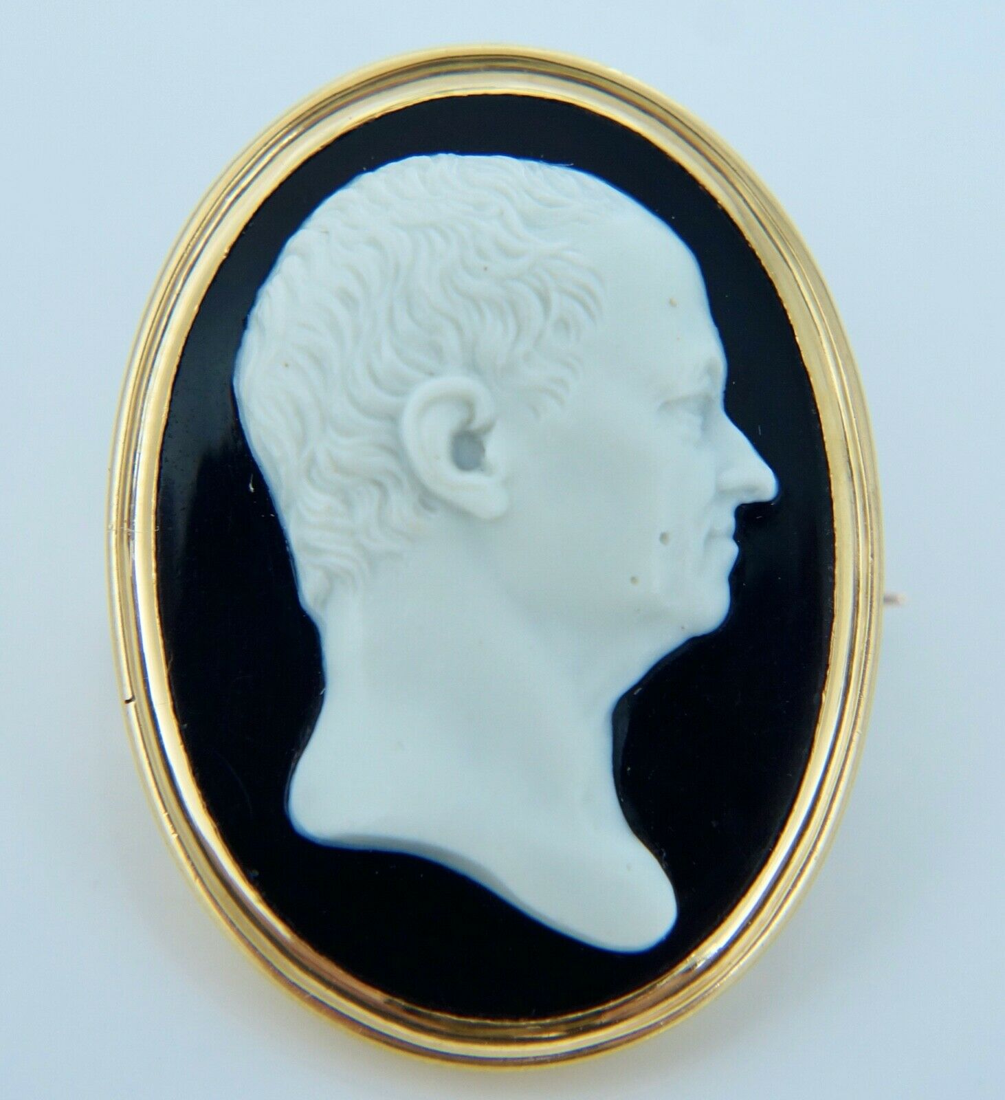 Victorian 14K Carved Glass Cameo Figural Man Pin Brooch Antique Vintage Gold Old